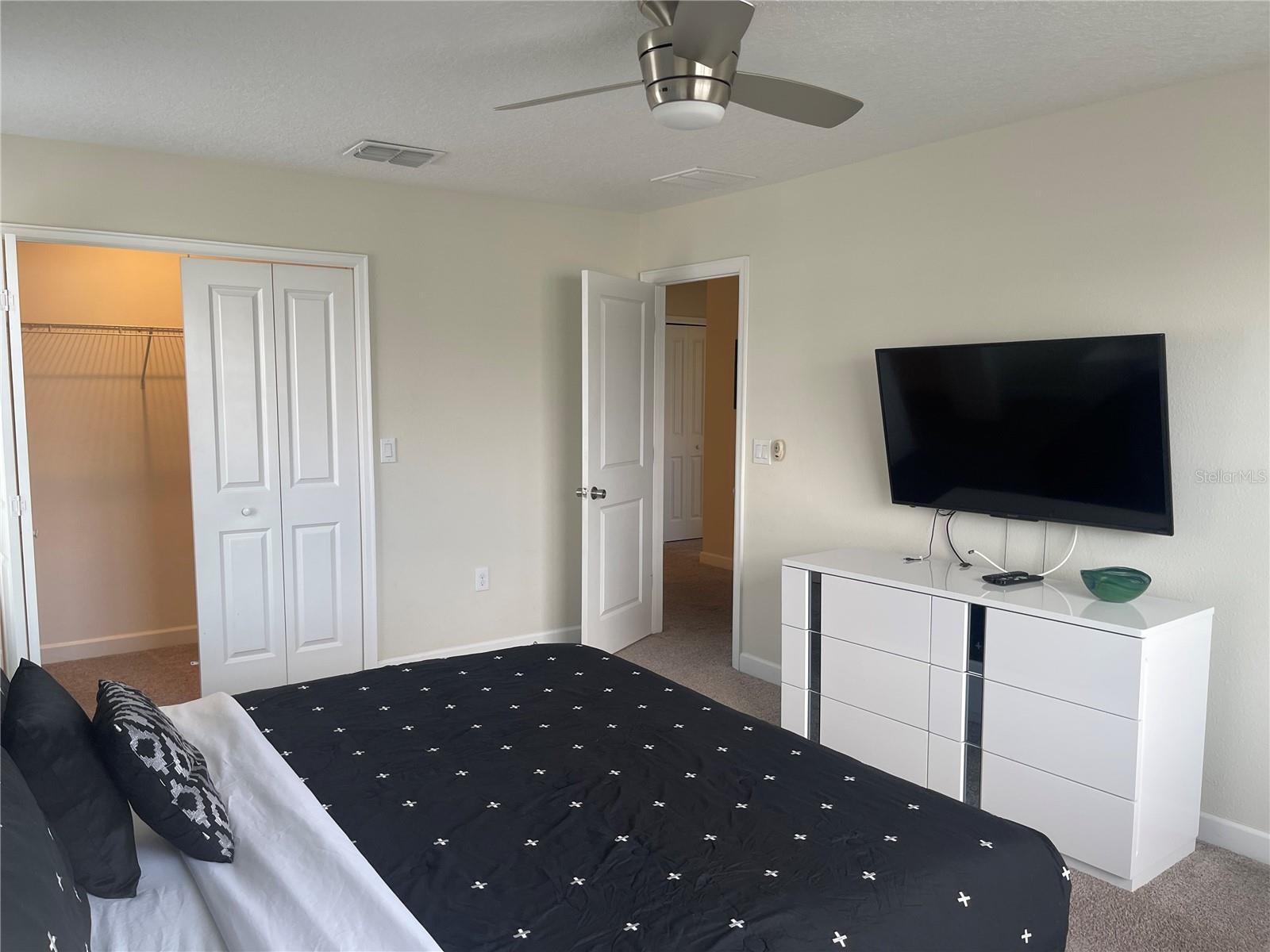 STONEYBROOK SOUTH PH I-1 & J-1 - Residential Lease