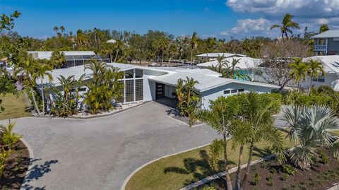 A home in LONGBOAT KEY