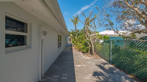 A home in LONGBOAT KEY