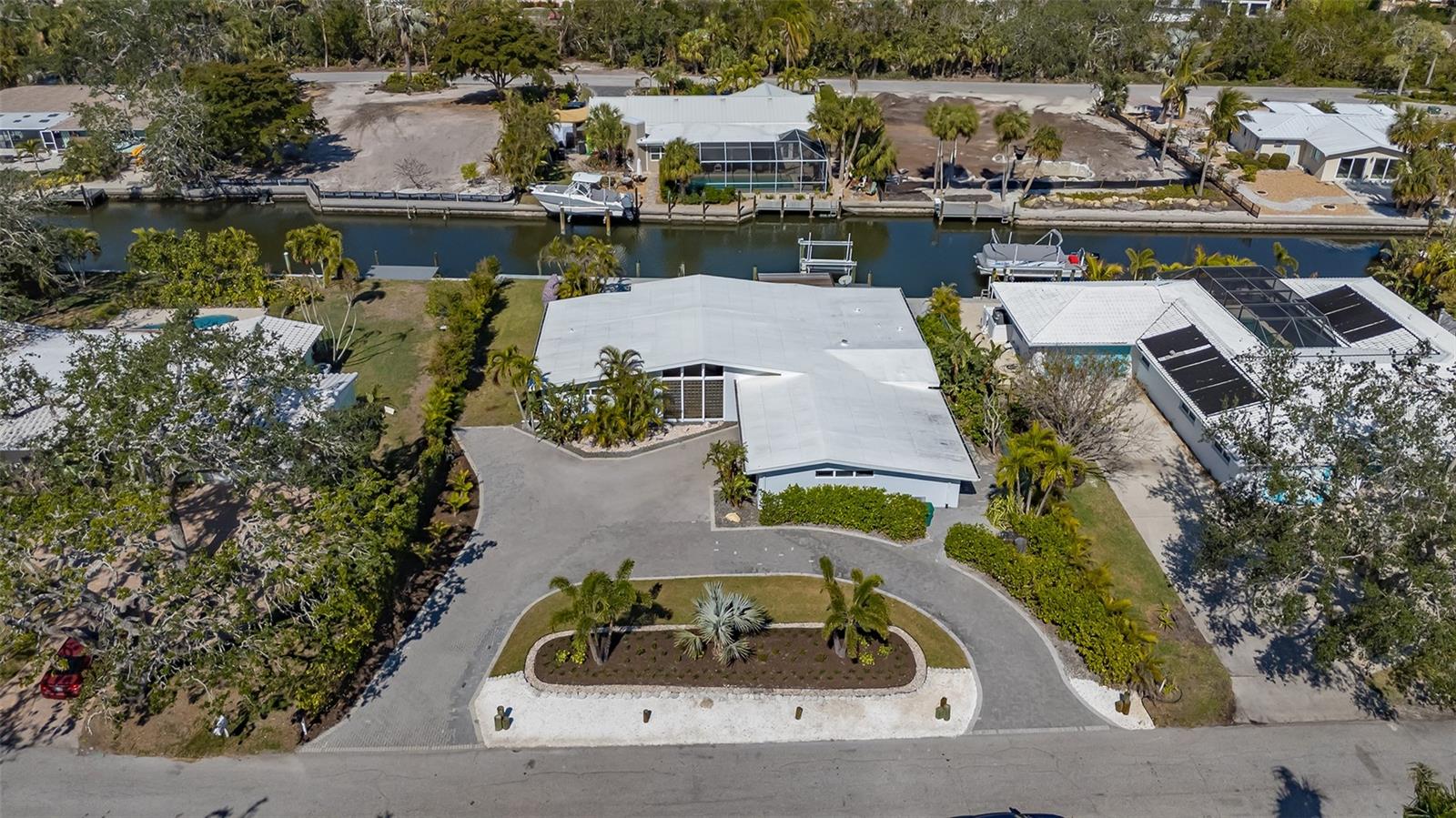 619 BUTTONWOOD DRIVE
