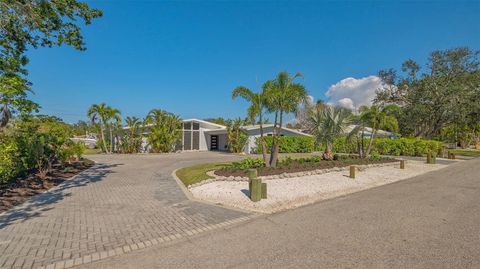 A home in LONGBOAT KEY