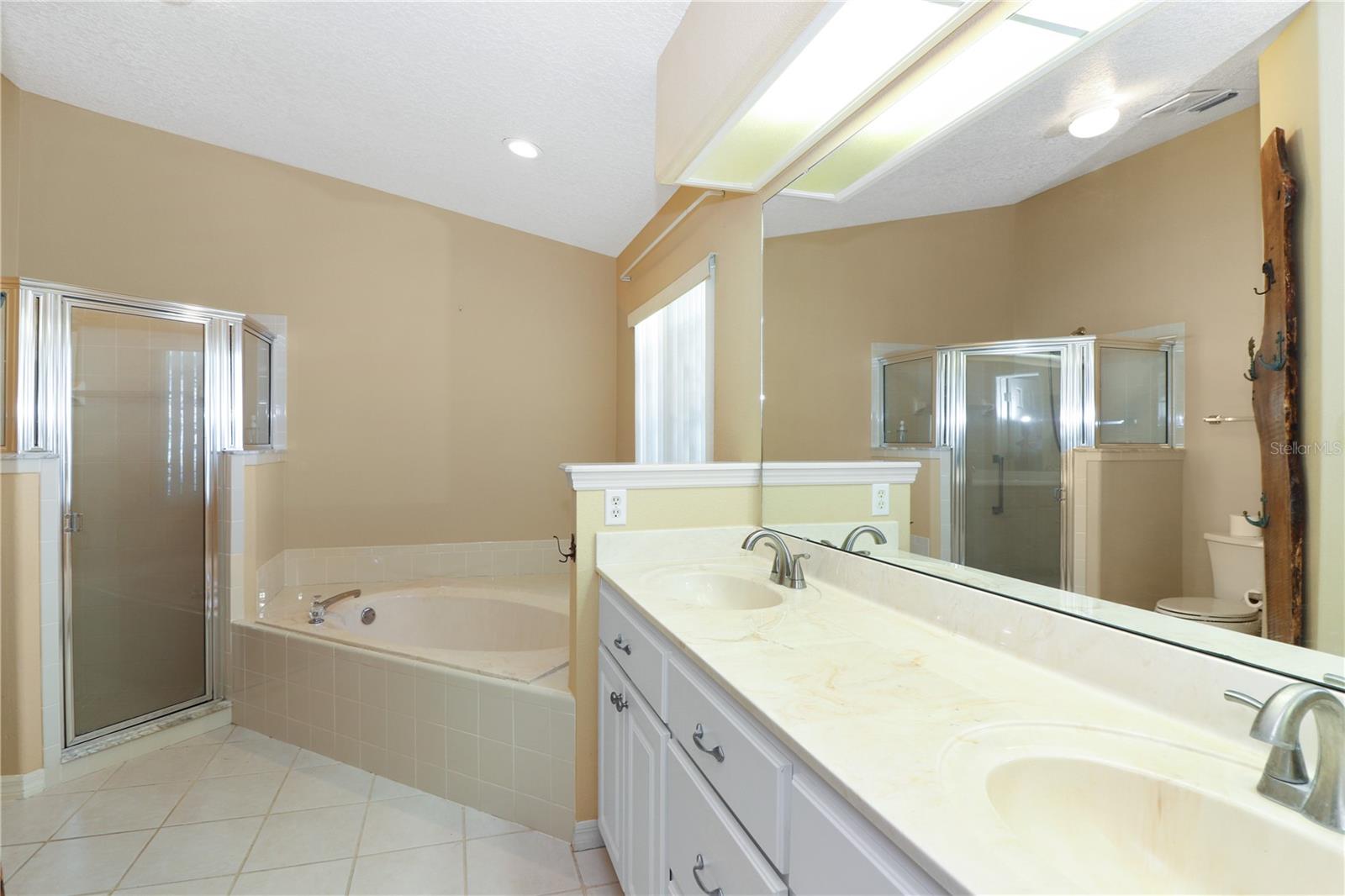 ROYAL HIGHLANDS PH 01B - Residential Lease