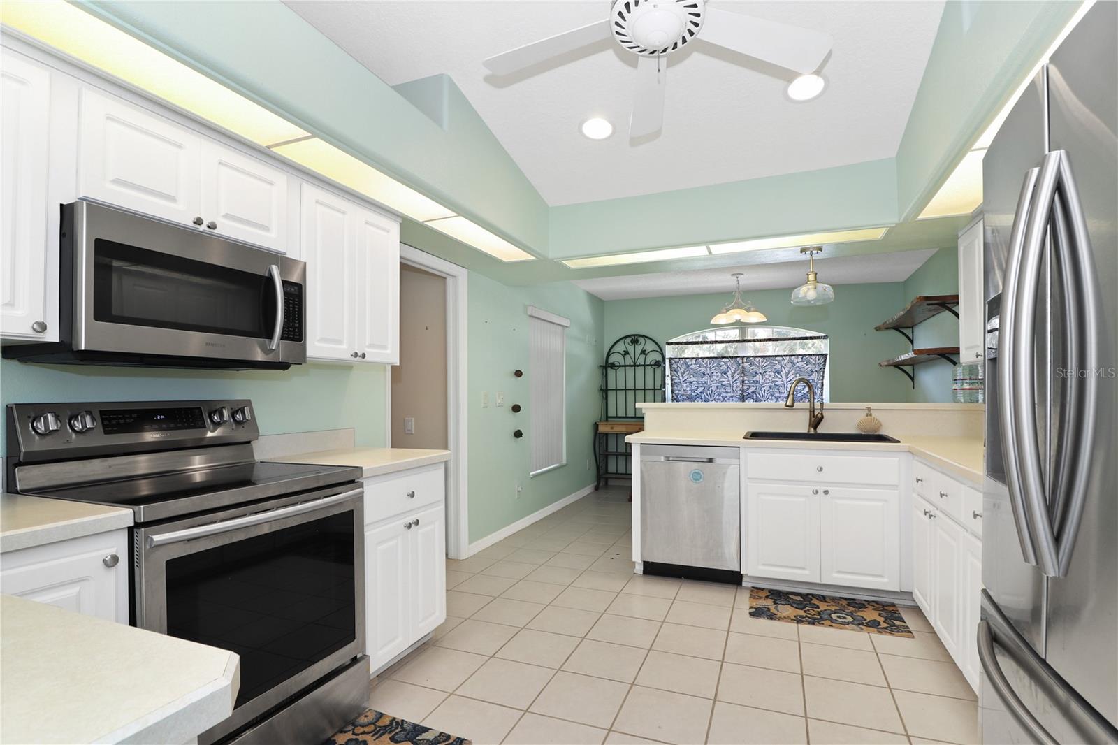 ROYAL HIGHLANDS PH 01B - Residential Lease