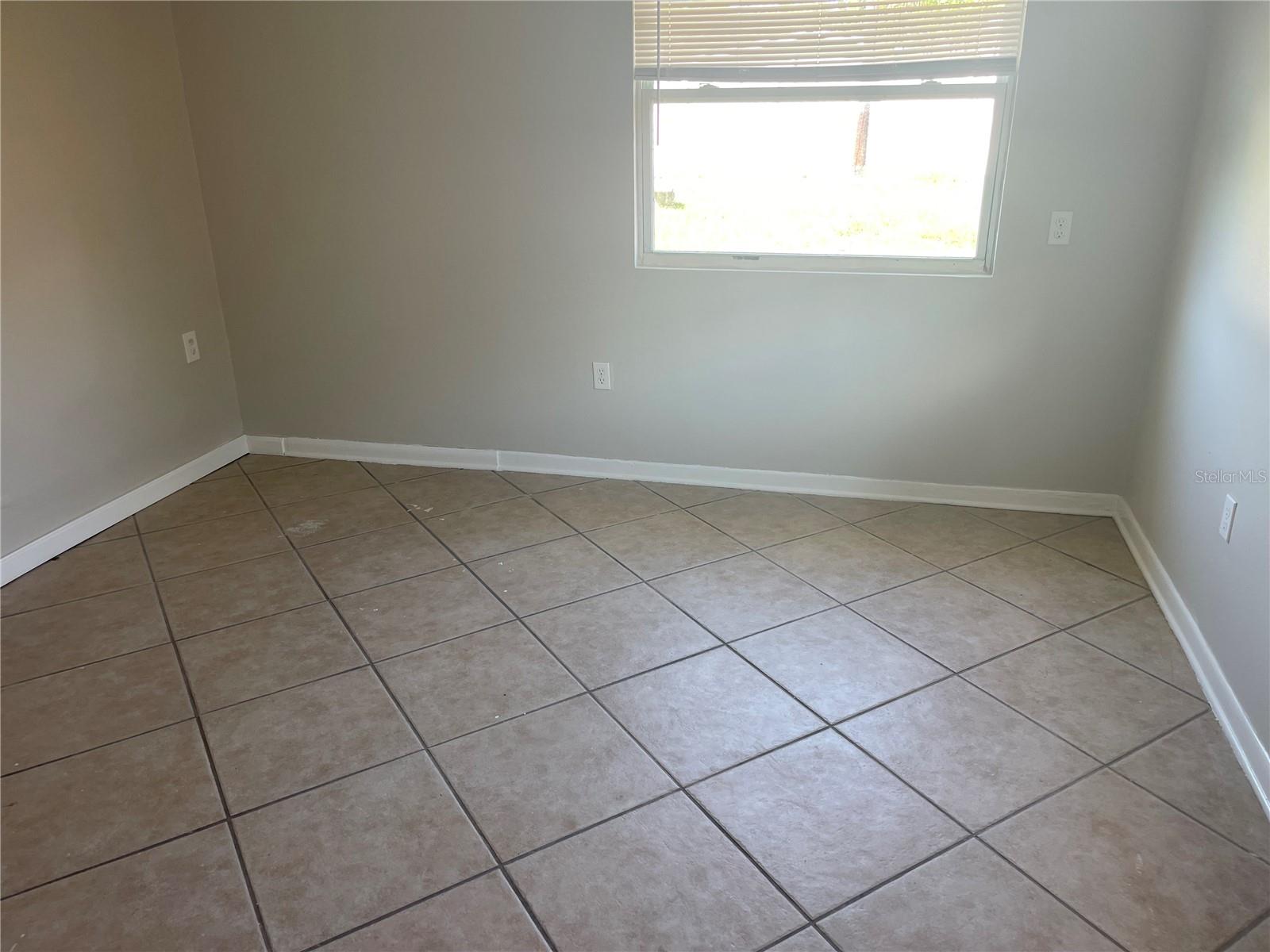 DUNEDIN ISLES 1 - Residential Lease