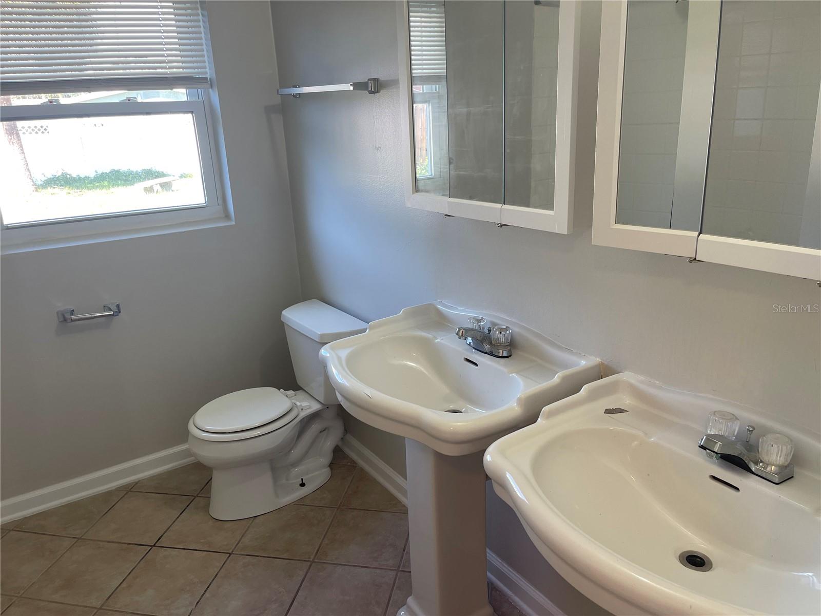 DUNEDIN ISLES 1 - Residential Lease