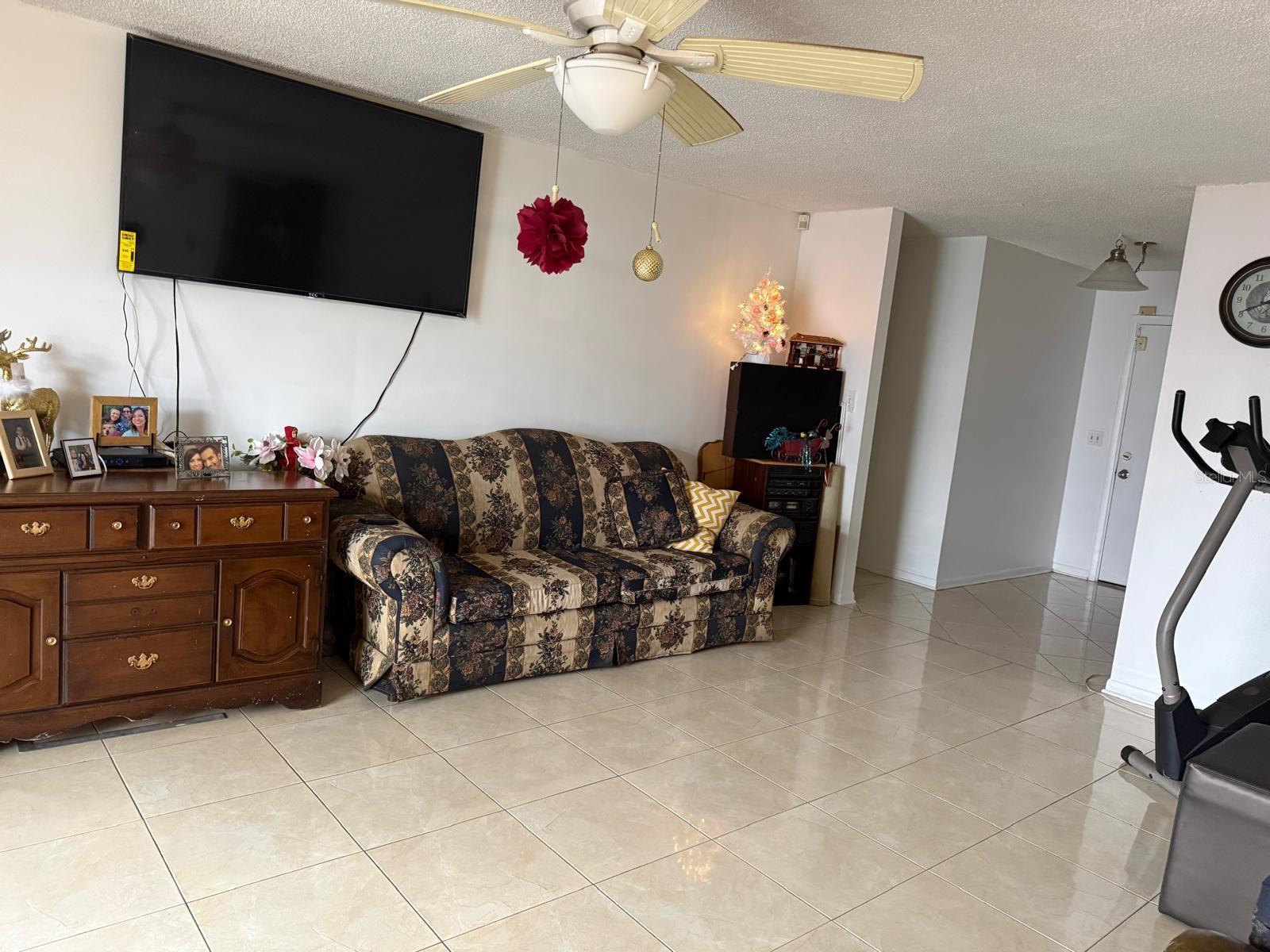 SOUTH POINTE - Residential