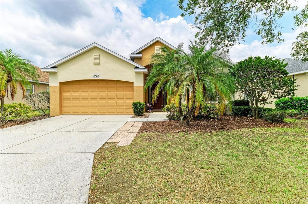 Photo of 6546 Blue Grosbeak Cir, Lakewood Ranch, FL 34202 (MLS # A4650360)