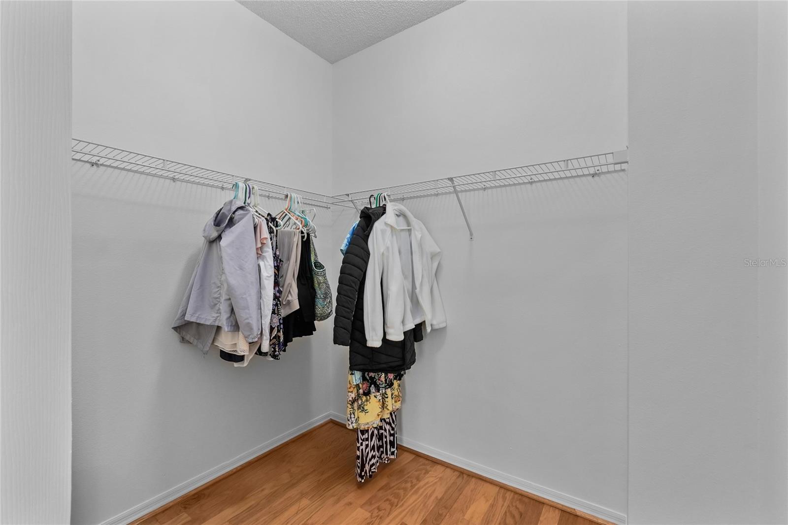 TEALWOOD VILLAS - Residential