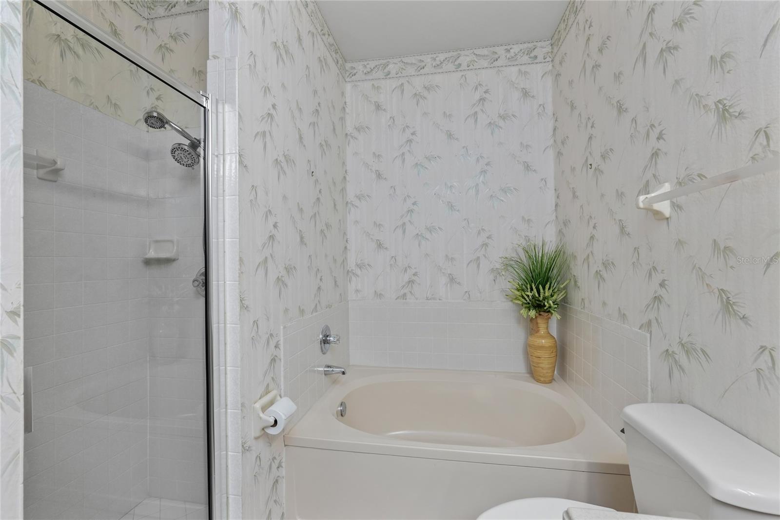 TEALWOOD VILLAS - Residential