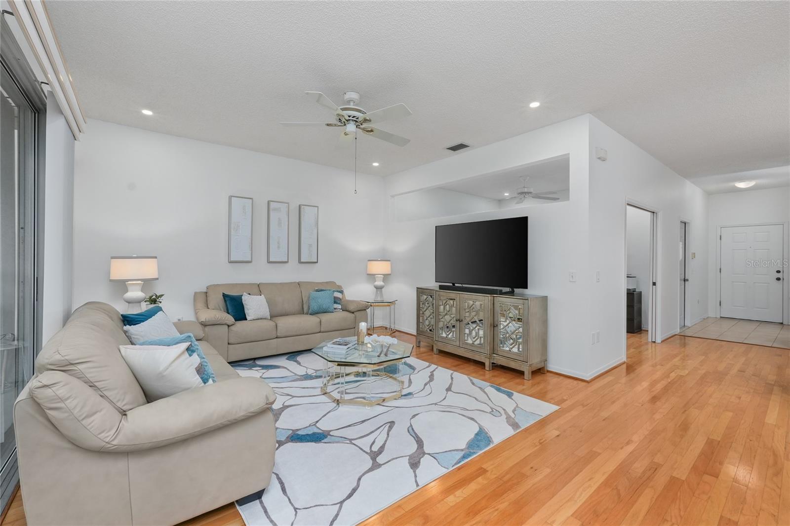 TEALWOOD VILLAS - Residential