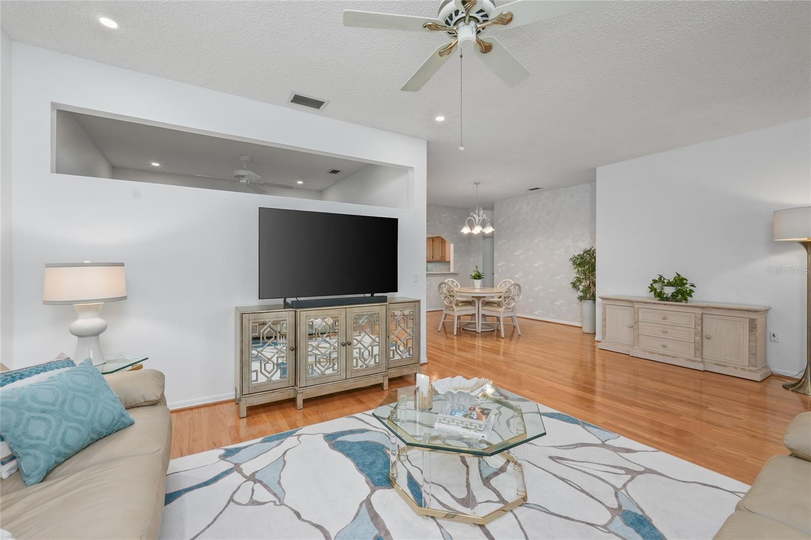 TEALWOOD VILLAS - Residential