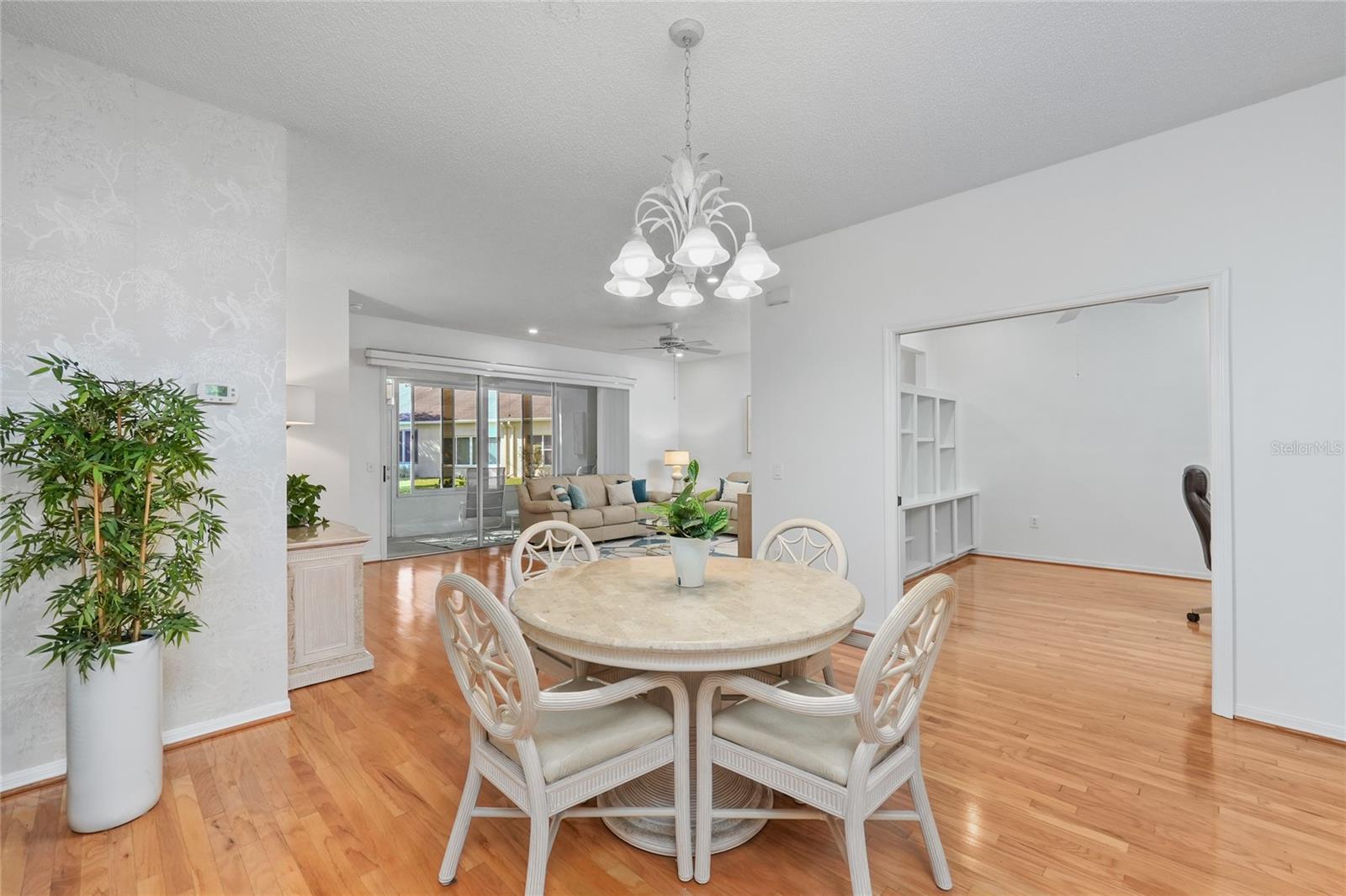 TEALWOOD VILLAS - Residential