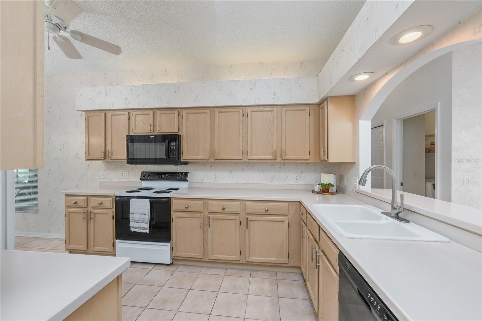 TEALWOOD VILLAS - Residential