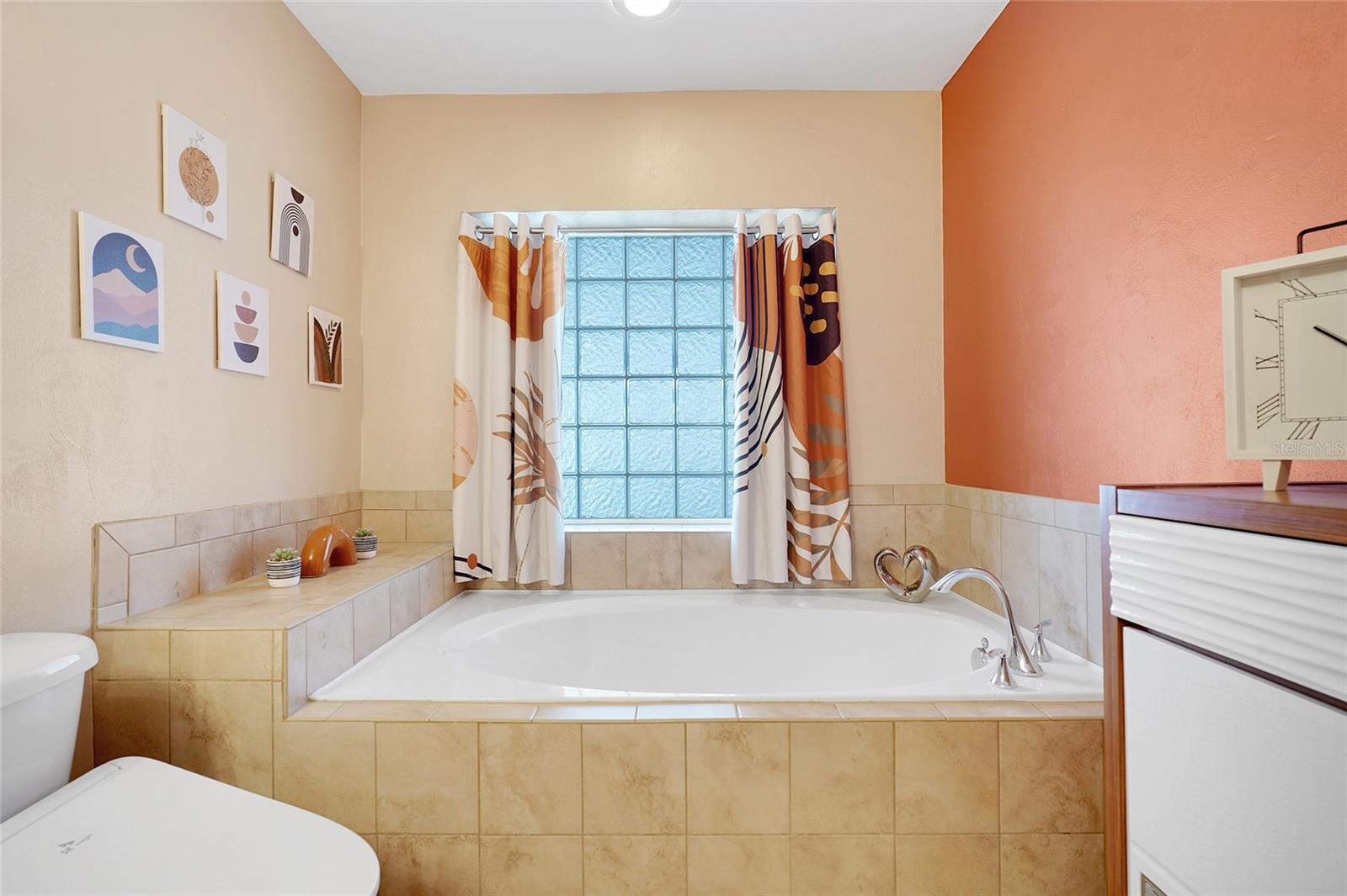 BRIDGEPORT HEIGHTS - Residential