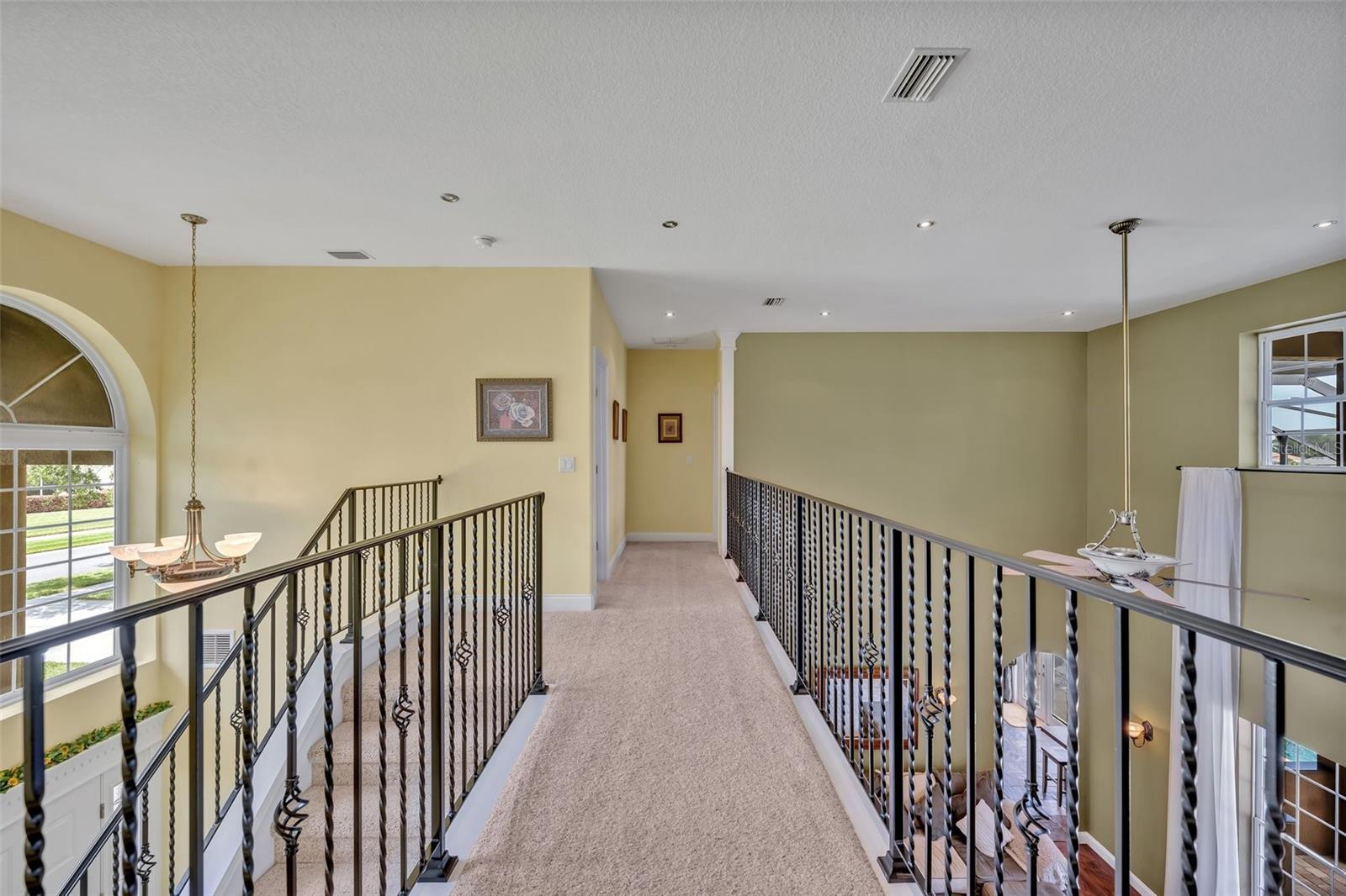 VILLAGE GREEN - Residential