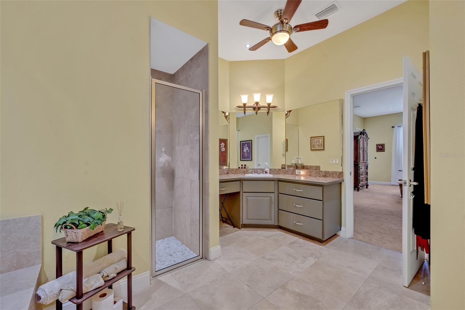 VILLAGE GREEN - Residential