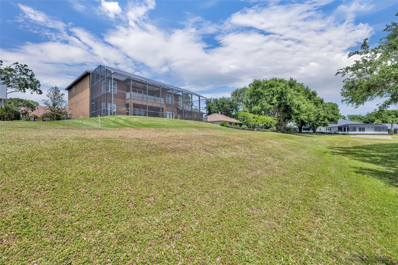 VILLAGE GREEN - Residential