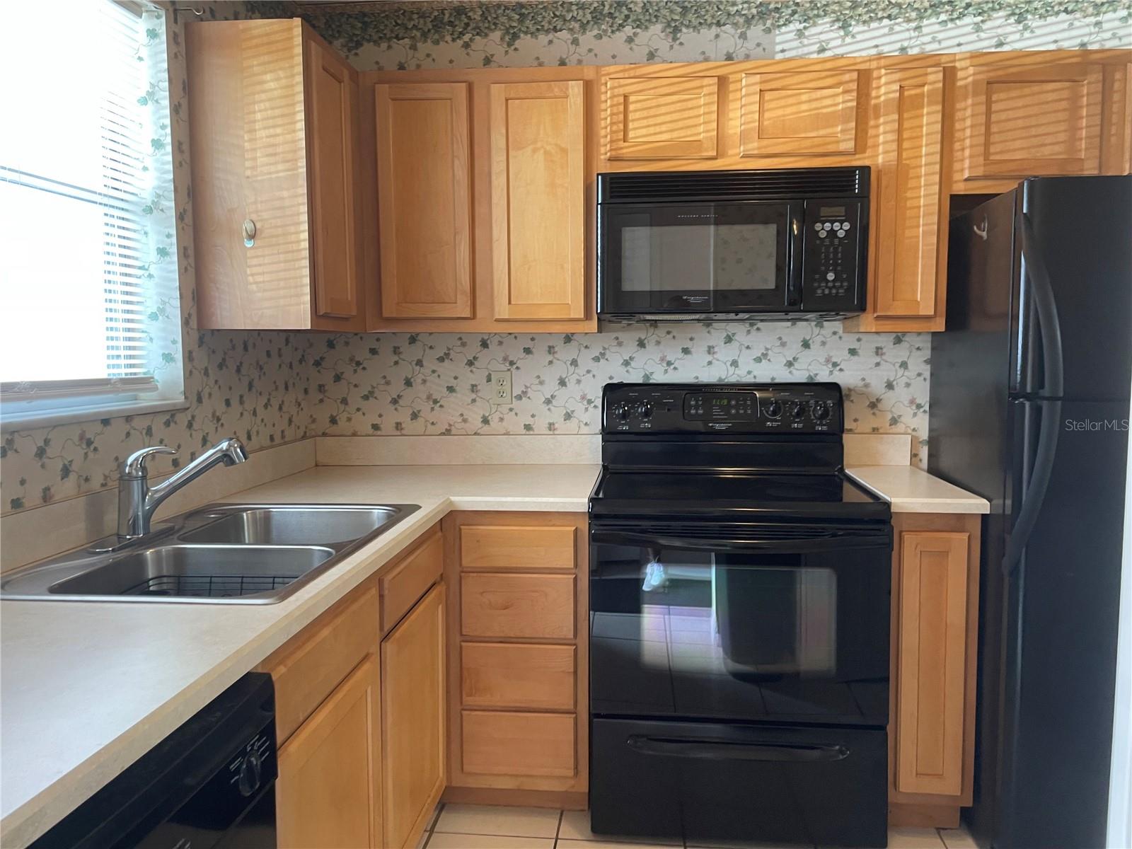 RIVERSIDE CONDO - Residential Lease