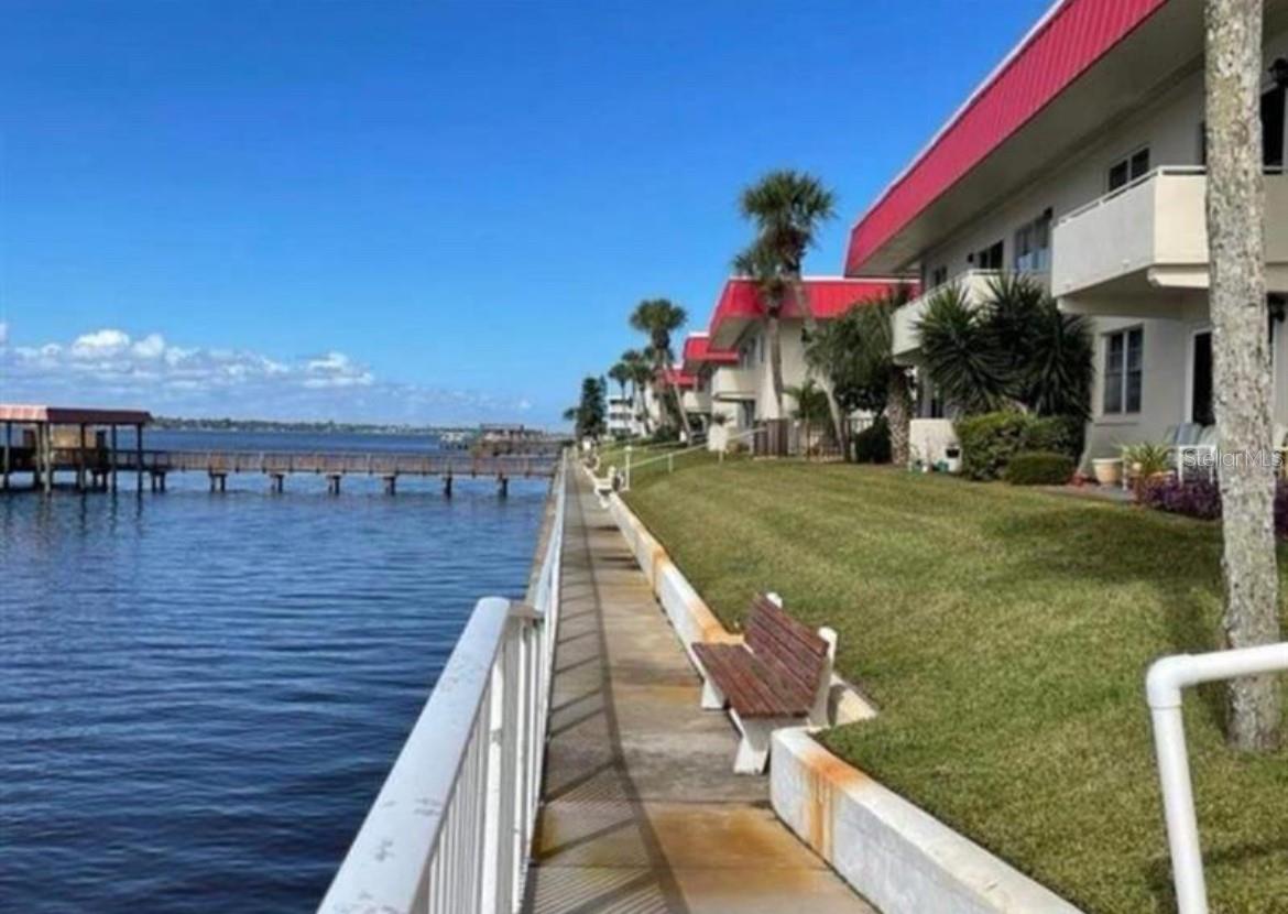 RIVERSIDE CONDO - Residential Lease