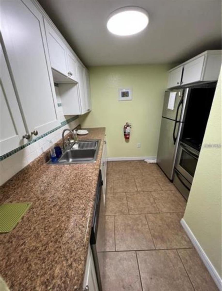 RIVERSIDE CONDO - Residential Lease