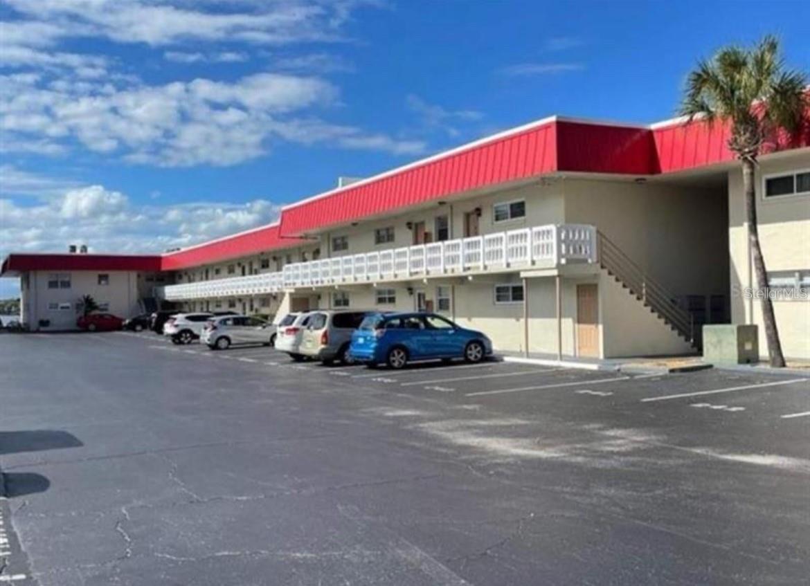 RIVERSIDE CONDO - Residential Lease