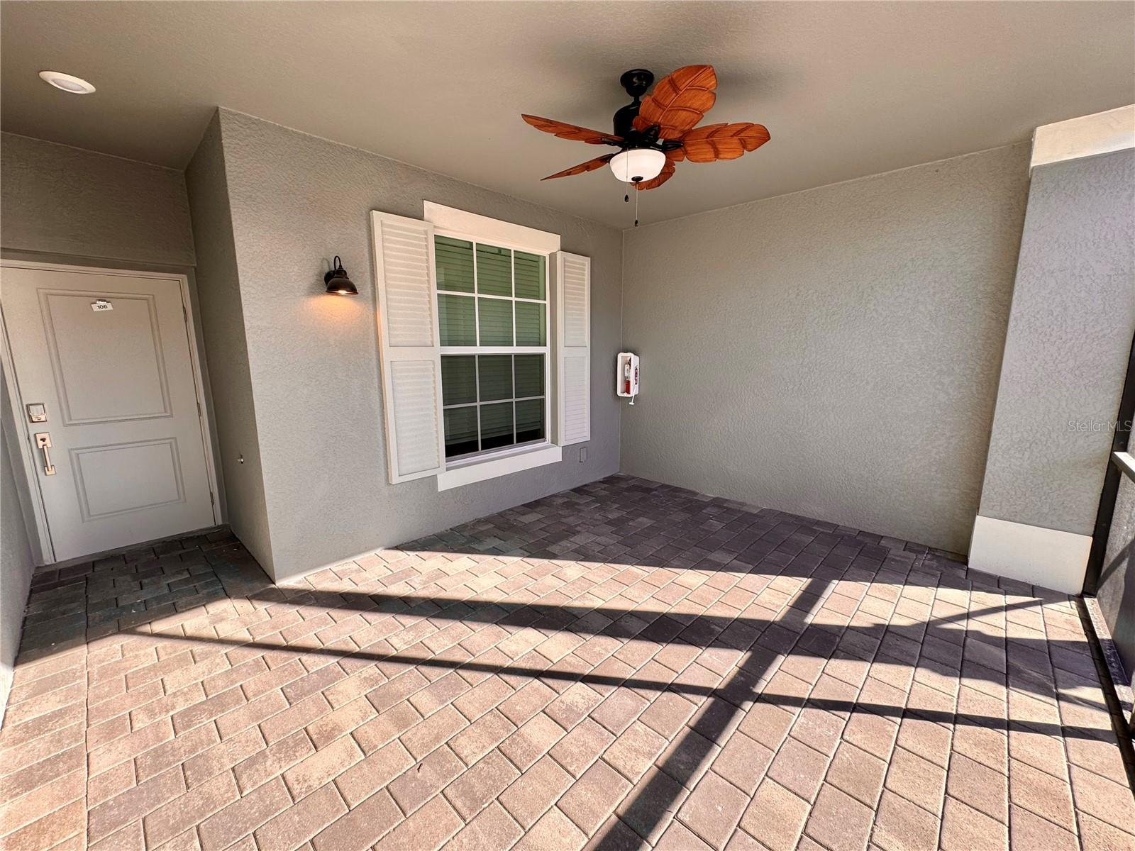 WELLEN PARK GOLF & COUNTRY CLUB - Residential Lease