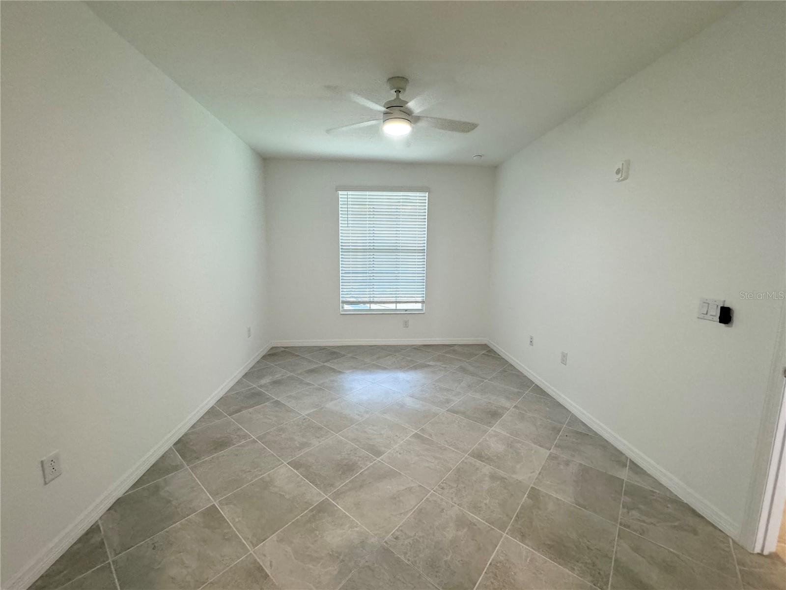 WELLEN PARK GOLF & COUNTRY CLUB - Residential Lease