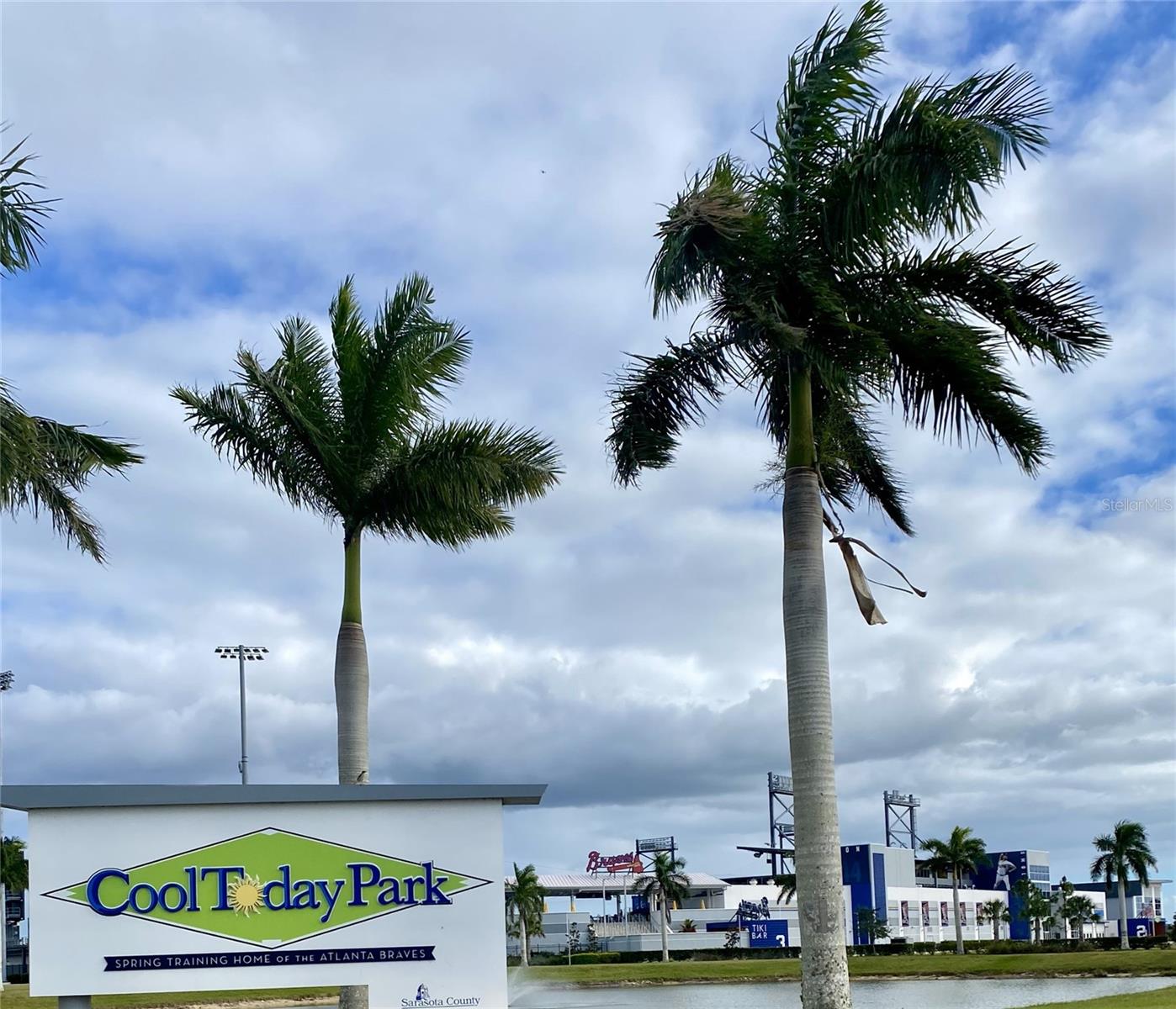 WELLEN PARK GOLF & COUNTRY CLUB - Residential Lease