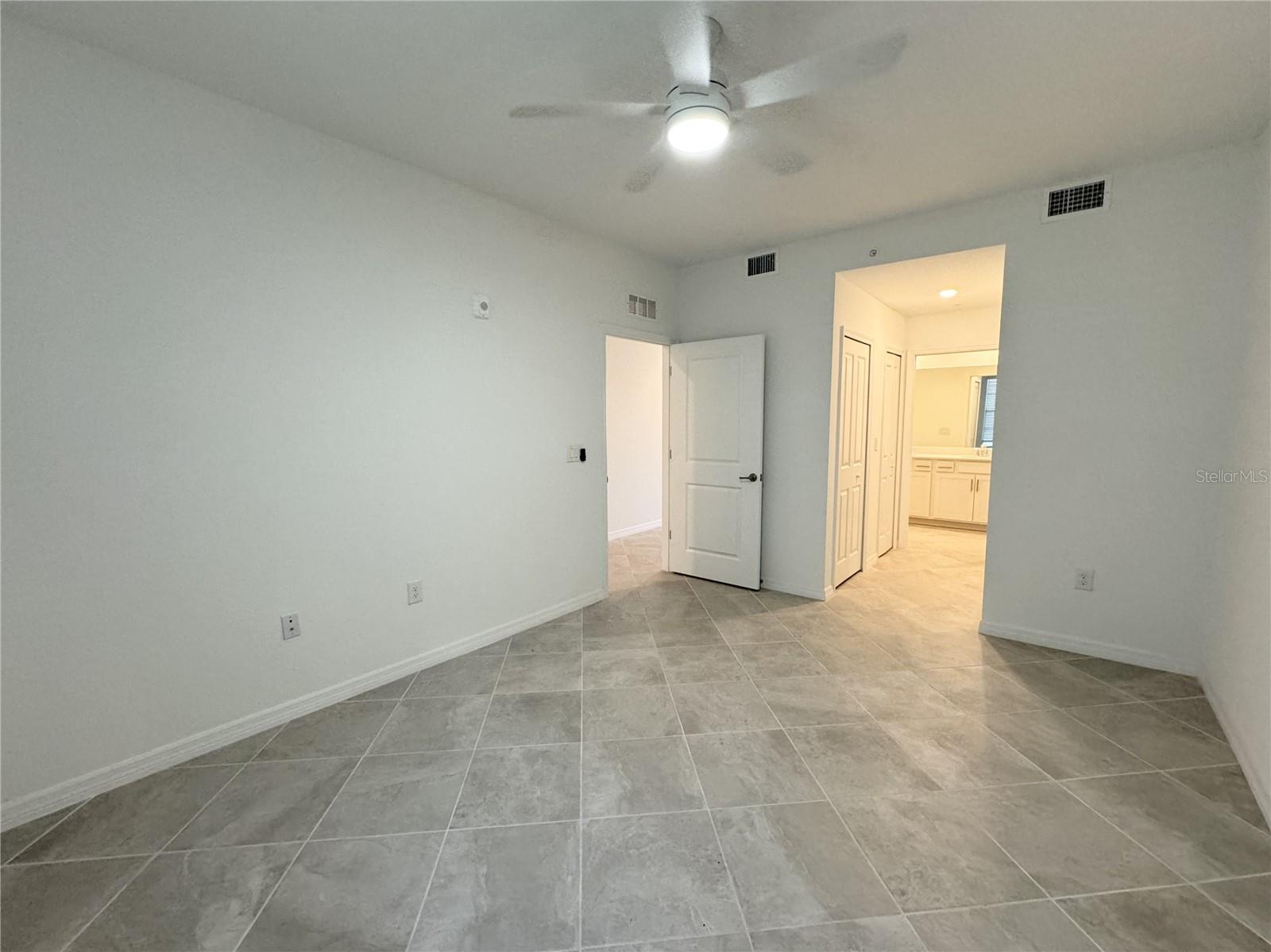 WELLEN PARK GOLF & COUNTRY CLUB - Residential Lease