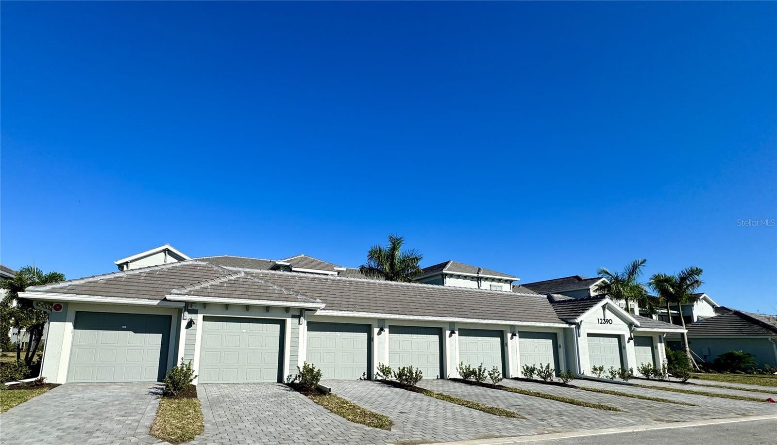 WELLEN PARK GOLF & COUNTRY CLUB - Residential Lease