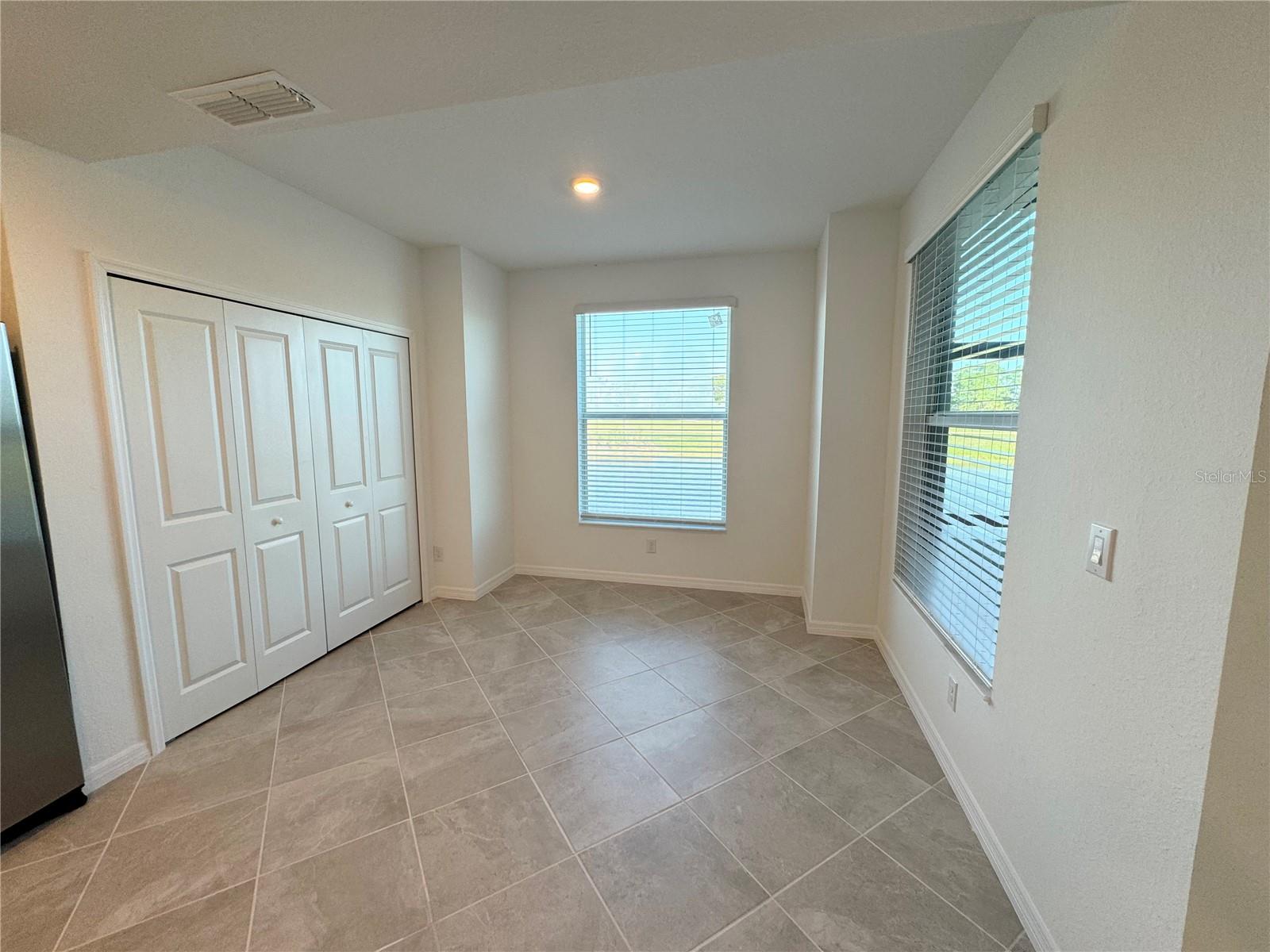 WELLEN PARK GOLF & COUNTRY CLUB - Residential Lease