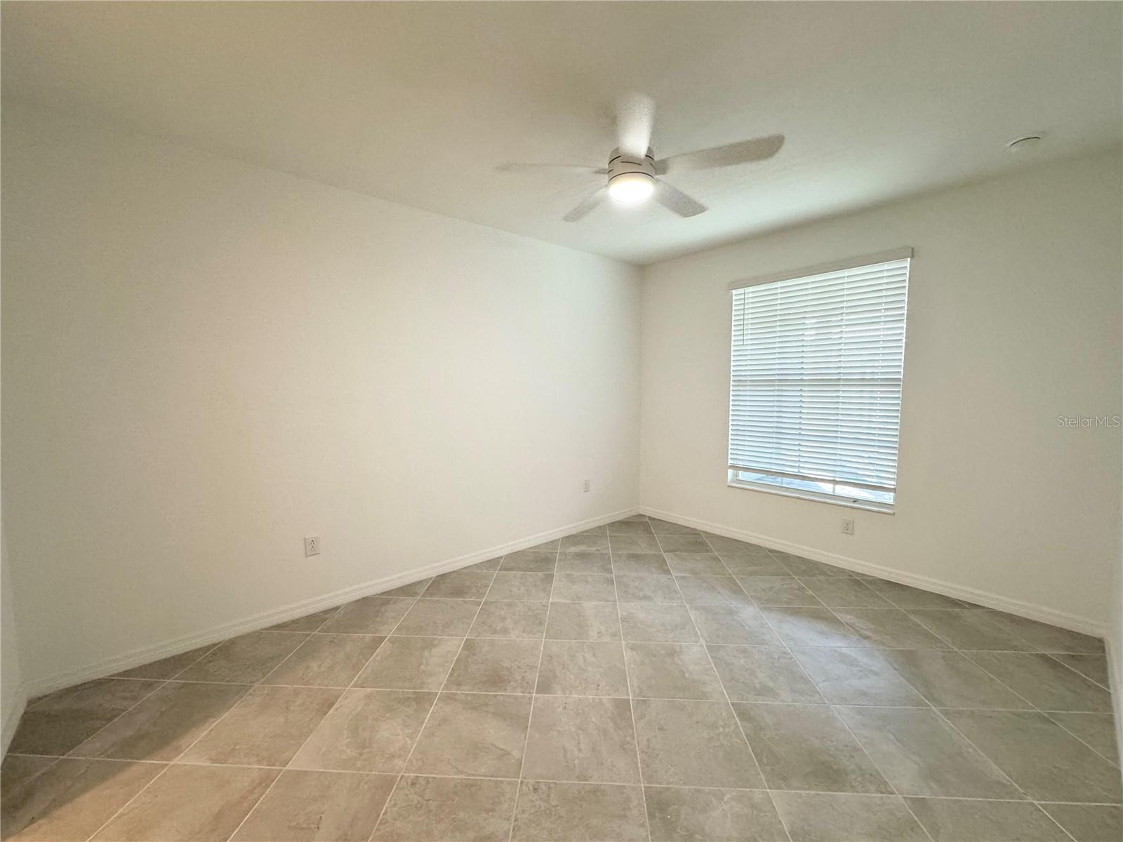 WELLEN PARK GOLF & COUNTRY CLUB - Residential Lease