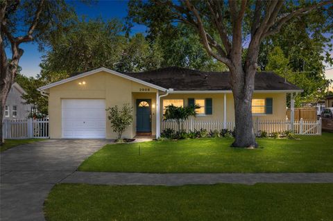 Photo of 2908 W Ballast Point Boulevard, Tampa, FL 33611 (MLS # TB8512511)