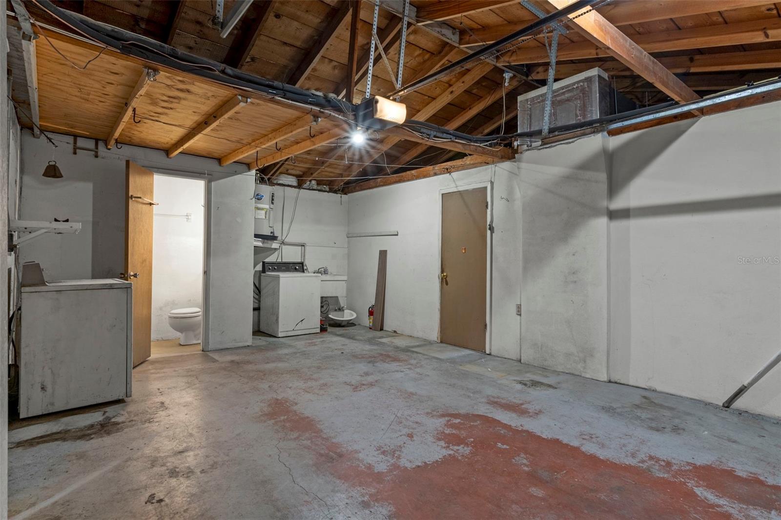 REGENCY PARK - Residential