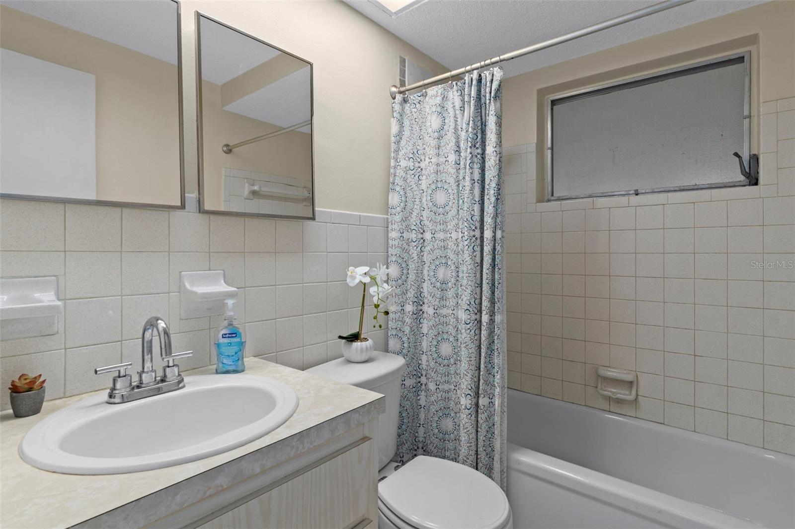 REGENCY PARK - Residential