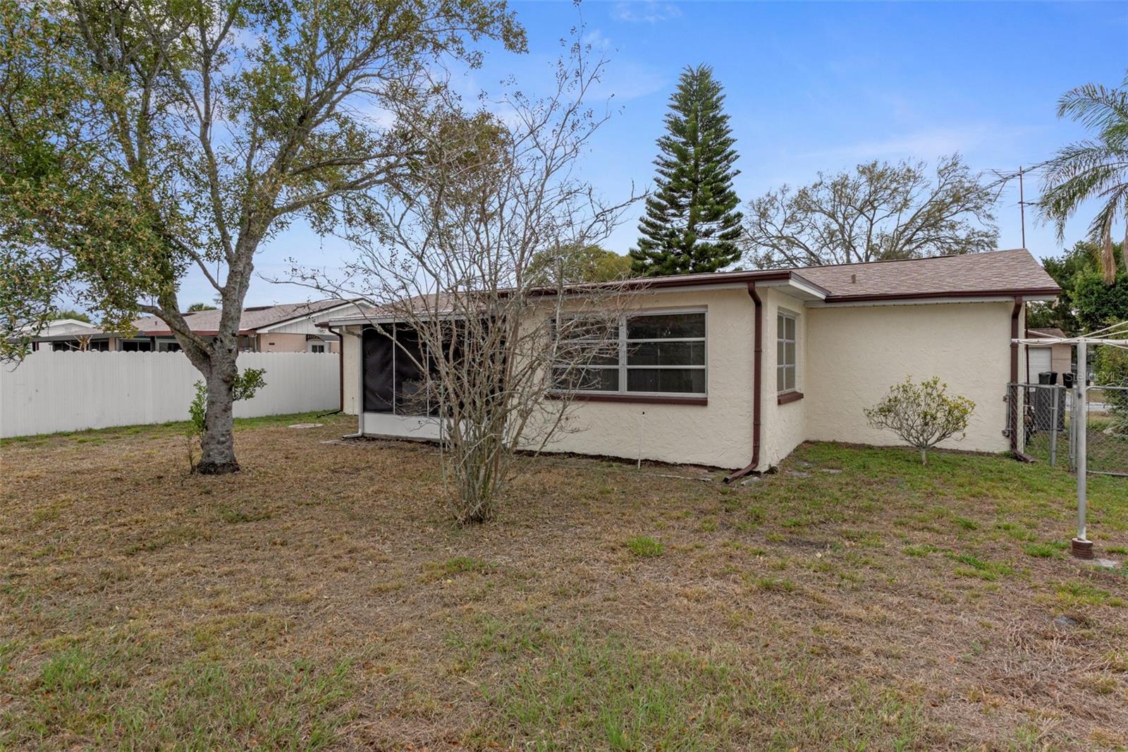 REGENCY PARK - Residential