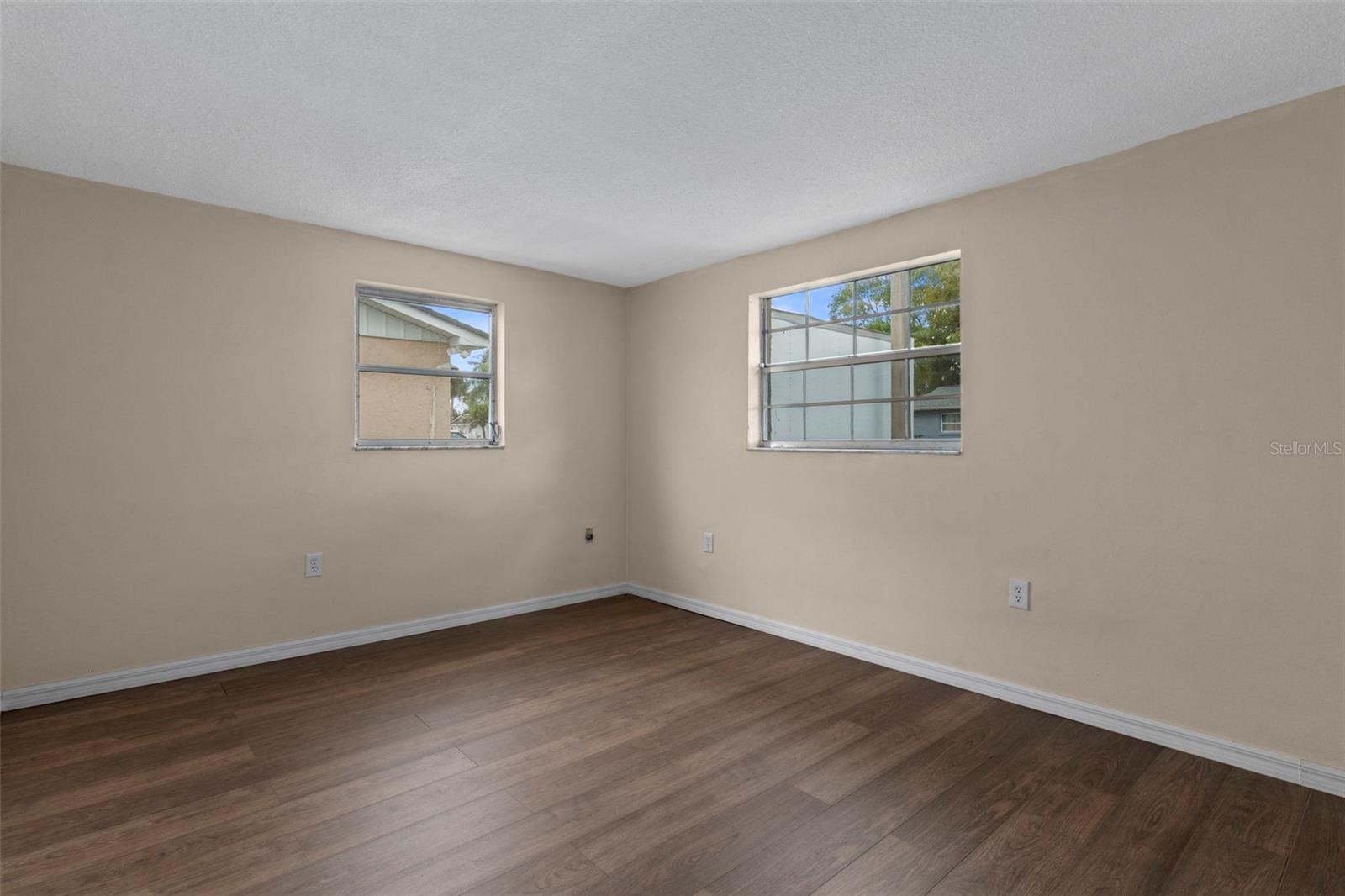 REGENCY PARK - Residential