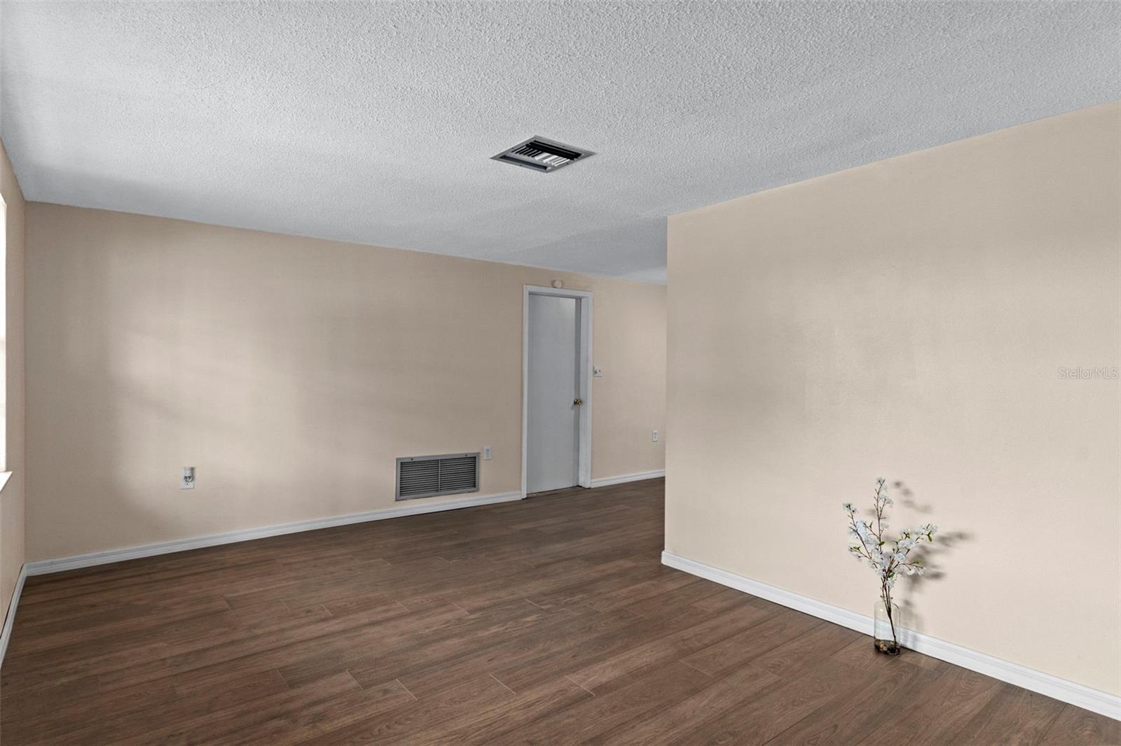 REGENCY PARK - Residential