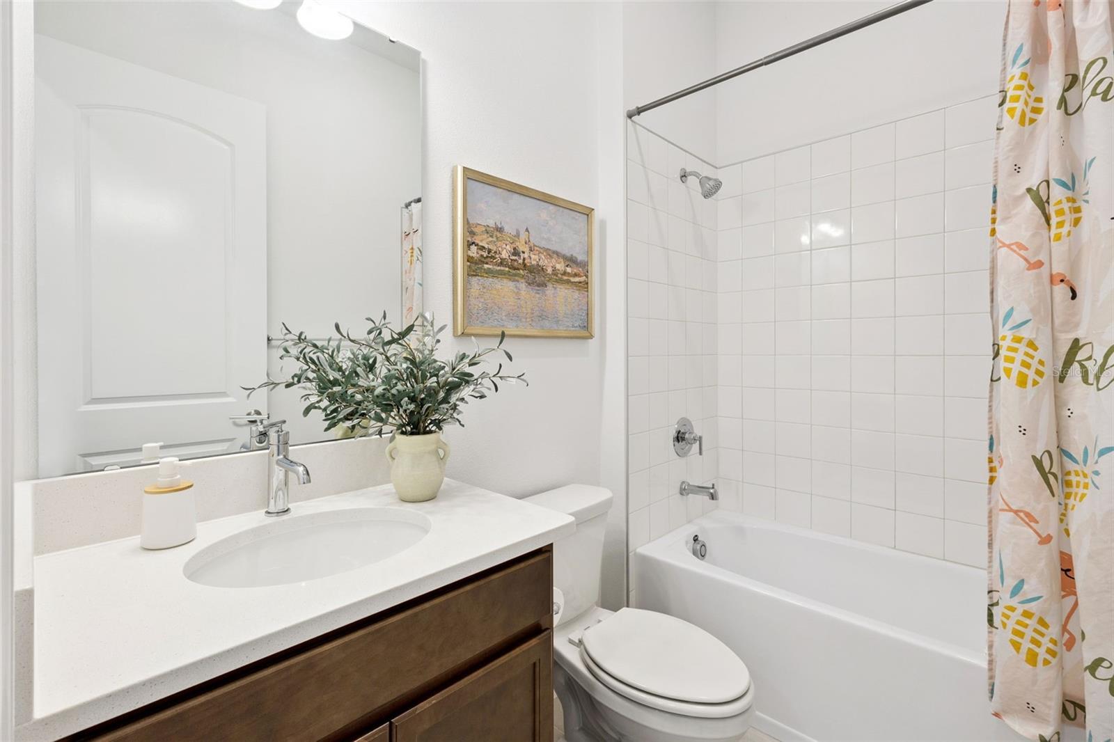 Oakland, Florida, 34787, United States, 5 Bedrooms Bedrooms, ,3 BathroomsBathrooms,Residential,Active,2045739
