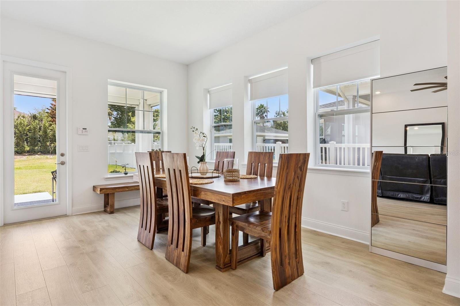 Oakland, Florida, 34787, United States, 5 Bedrooms Bedrooms, ,3 BathroomsBathrooms,Residential,Active,2045739