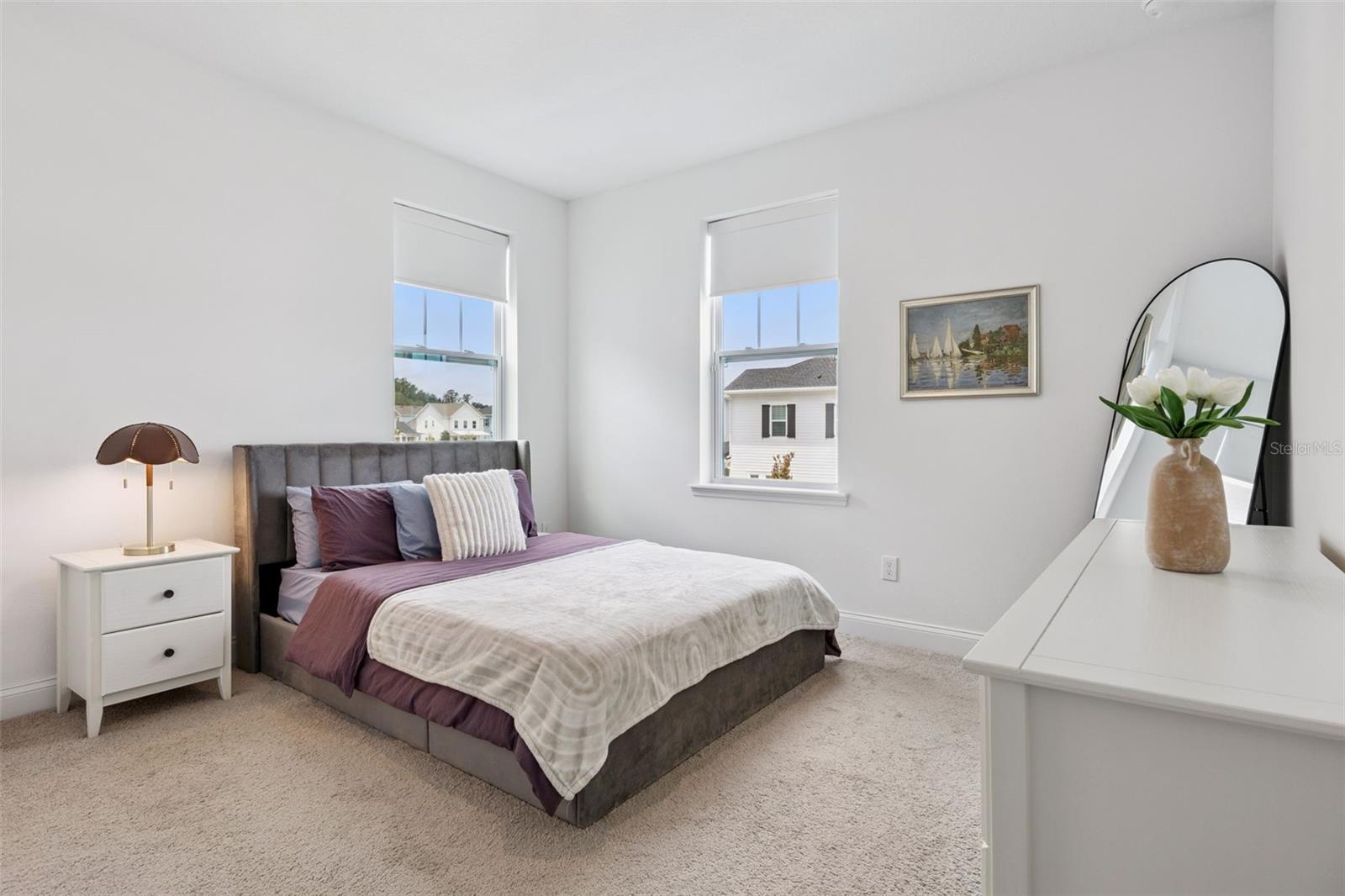 Oakland, Florida, 34787, United States, 5 Bedrooms Bedrooms, ,3 BathroomsBathrooms,Residential,Active,2045739