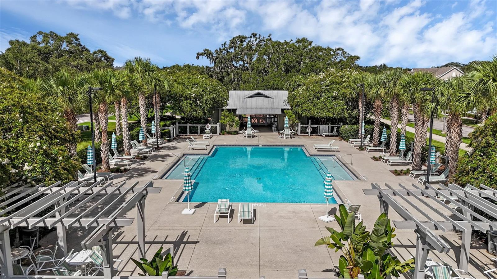 Oakland, Florida, 34787, United States, 5 Bedrooms Bedrooms, ,3 BathroomsBathrooms,Residential,Active,2045739