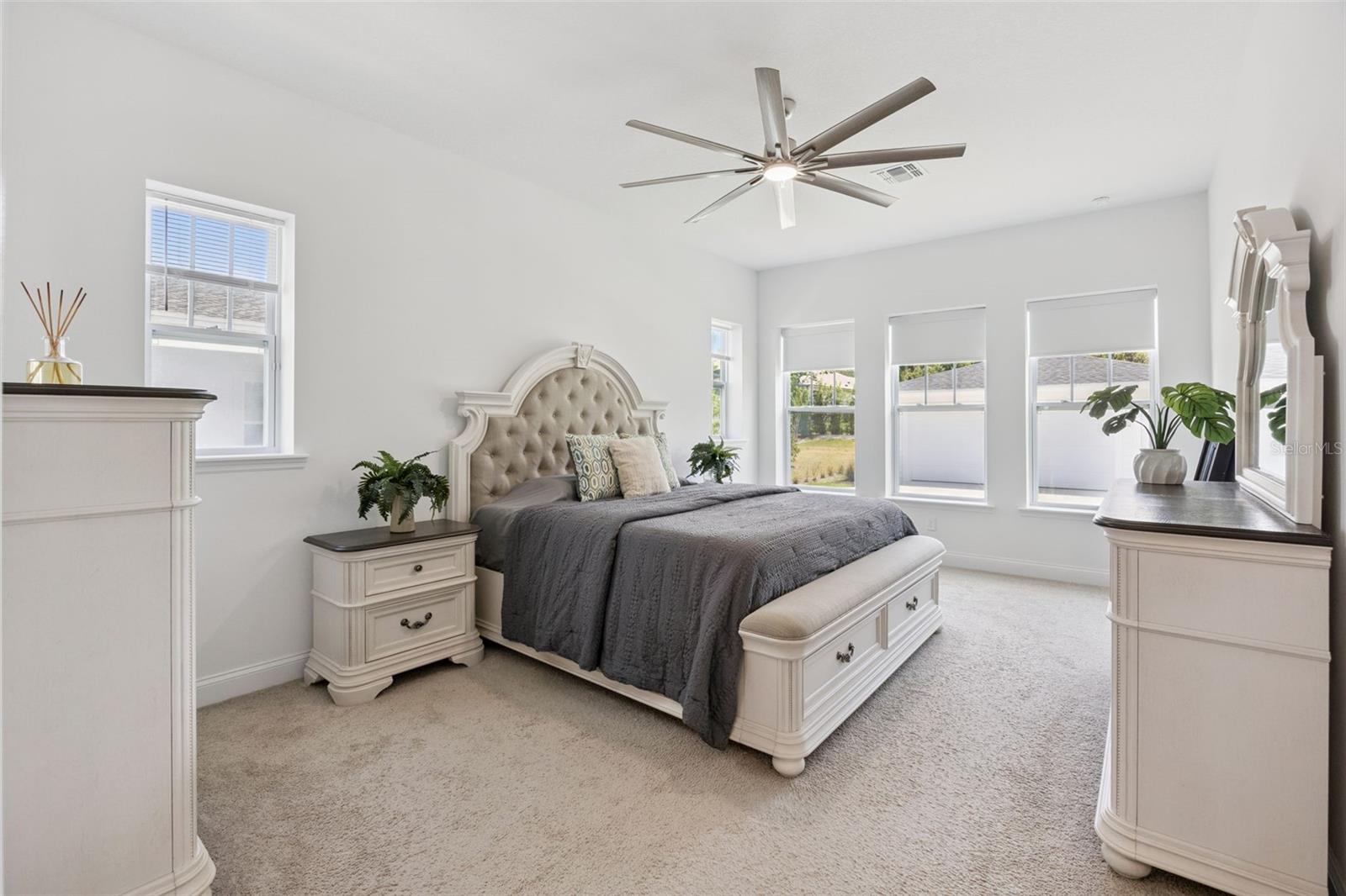 Oakland, Florida, 34787, United States, 5 Bedrooms Bedrooms, ,3 BathroomsBathrooms,Residential,Active,2045739