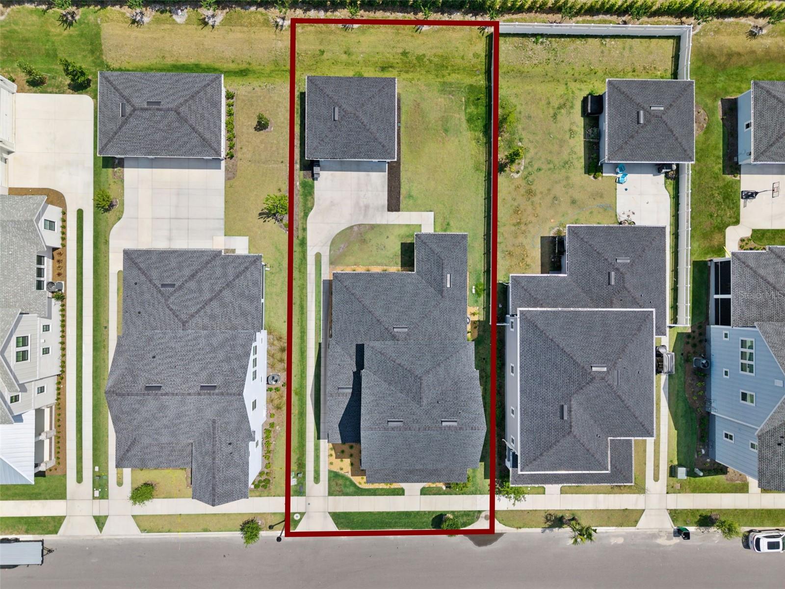 Oakland, Florida, 34787, United States, 5 Bedrooms Bedrooms, ,3 BathroomsBathrooms,Residential,Active,2045739