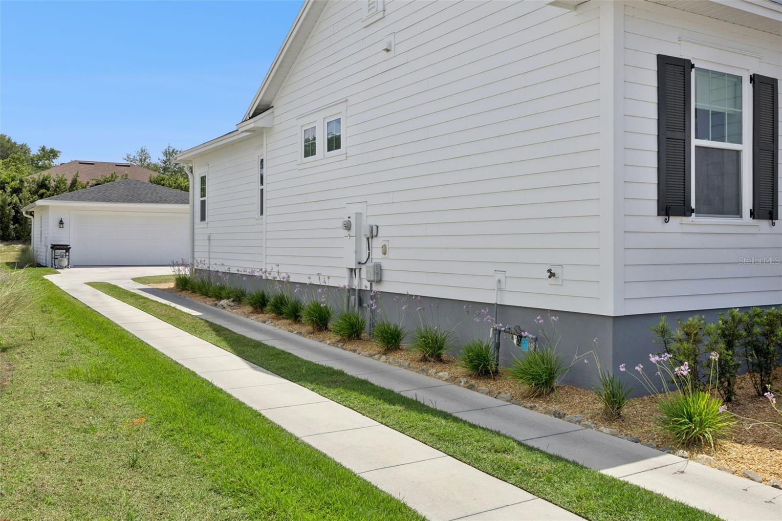 Oakland, Florida, 34787, United States, 5 Bedrooms Bedrooms, ,3 BathroomsBathrooms,Residential,Active,2045739
