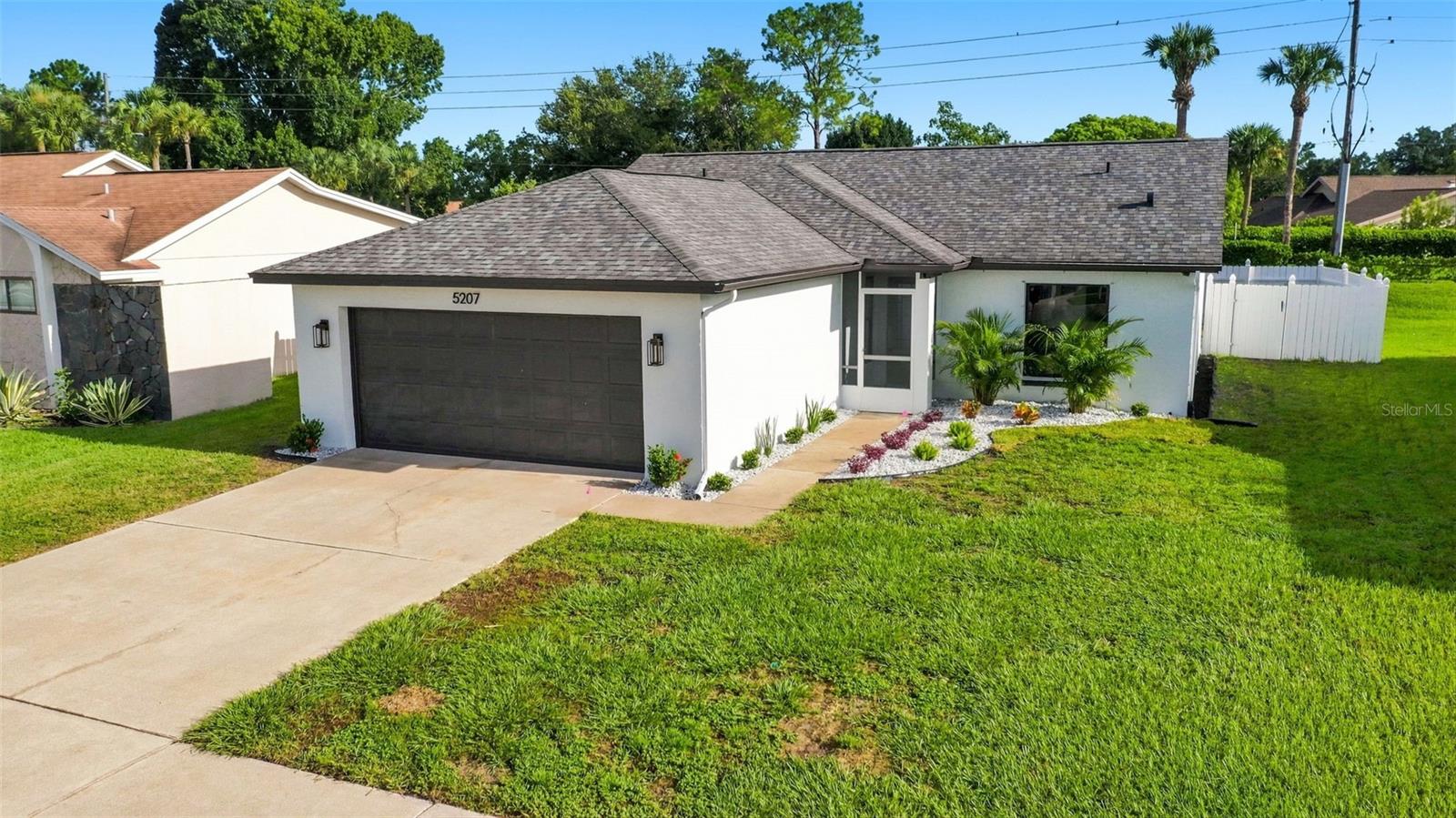 5207 DESMOND LANE