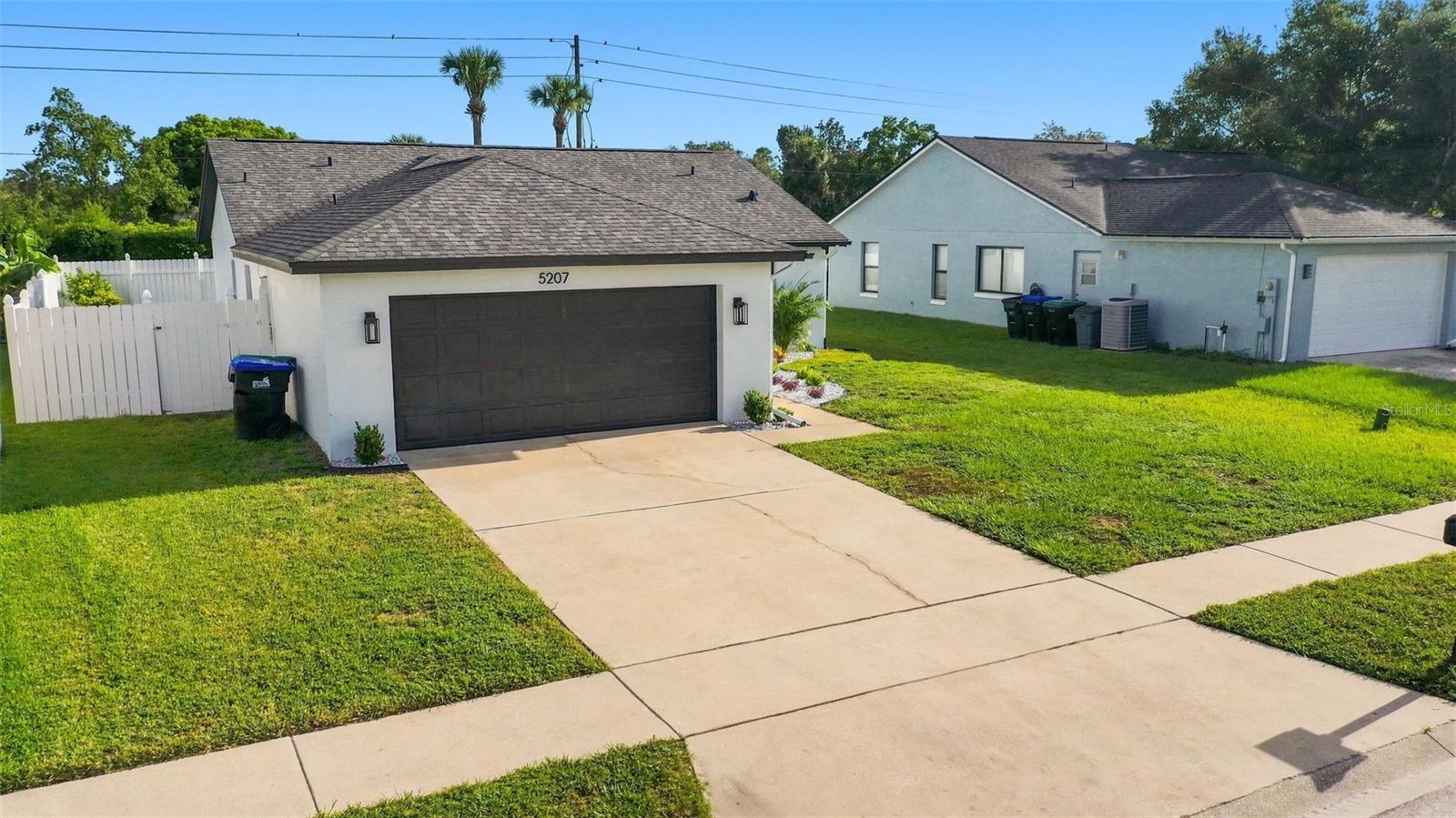5207 DESMOND LANE