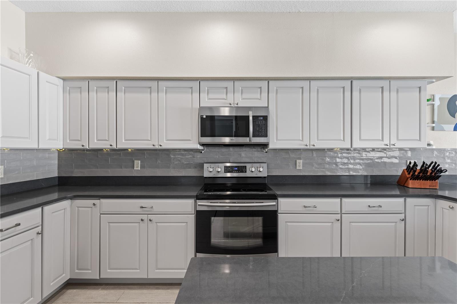 2258 BLOSSOMWOOD DRIVE