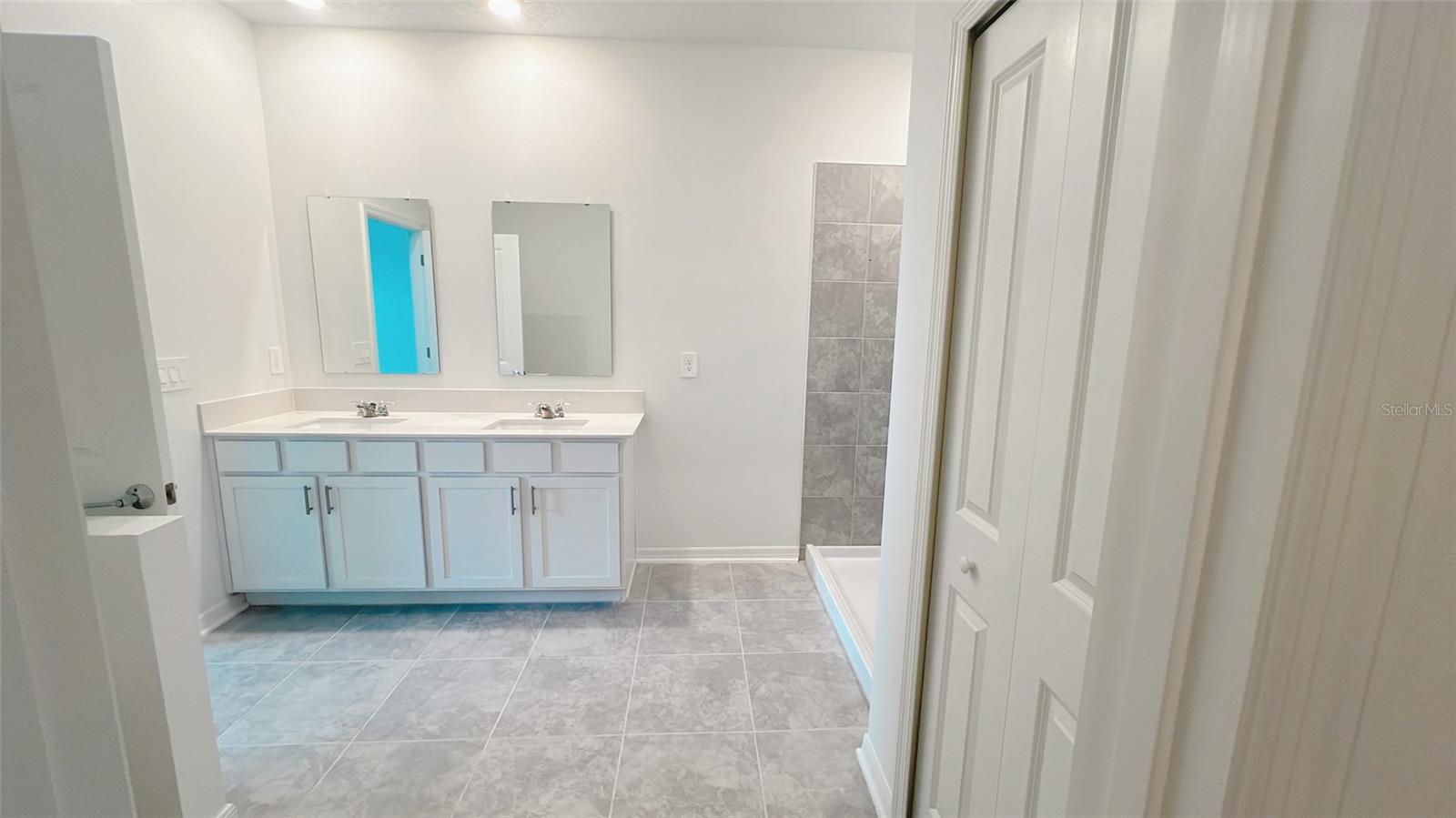 STOREY CREEK PH 3B & 4 - Residential Lease