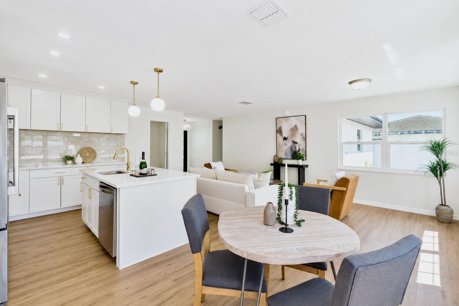DELTONA LAKES UNIT 10 IN 25 & 36 18 30 - Residential